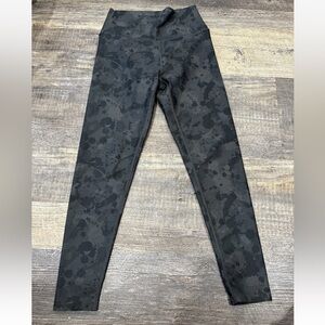 Sage collective Charcoal and Black Splatter Leggings size Small